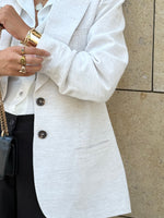 Esos Linen Blazer
