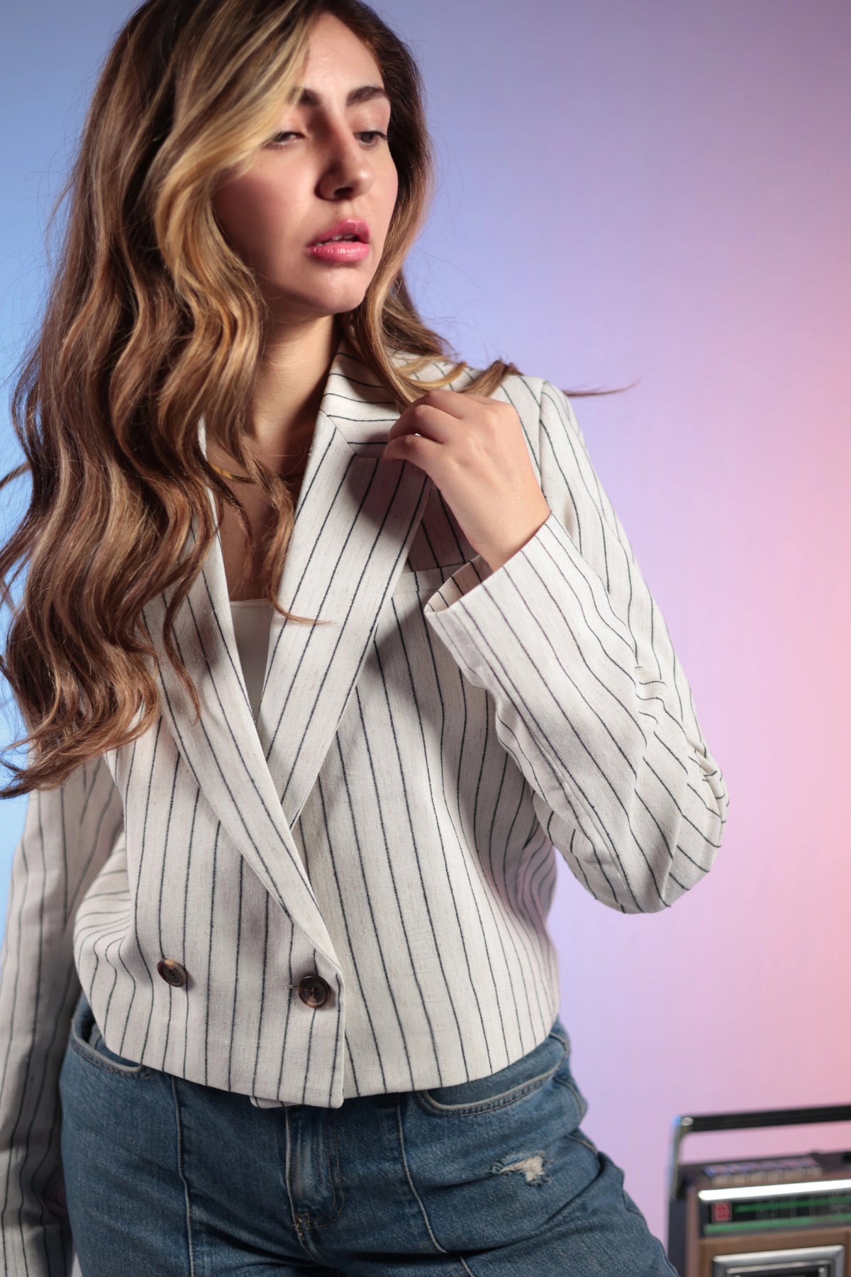 Esos Linen Cropped Blazer